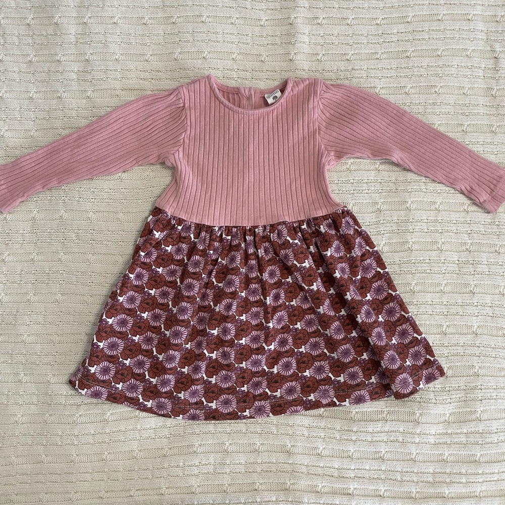 Kate Quinn long sleeve dress
